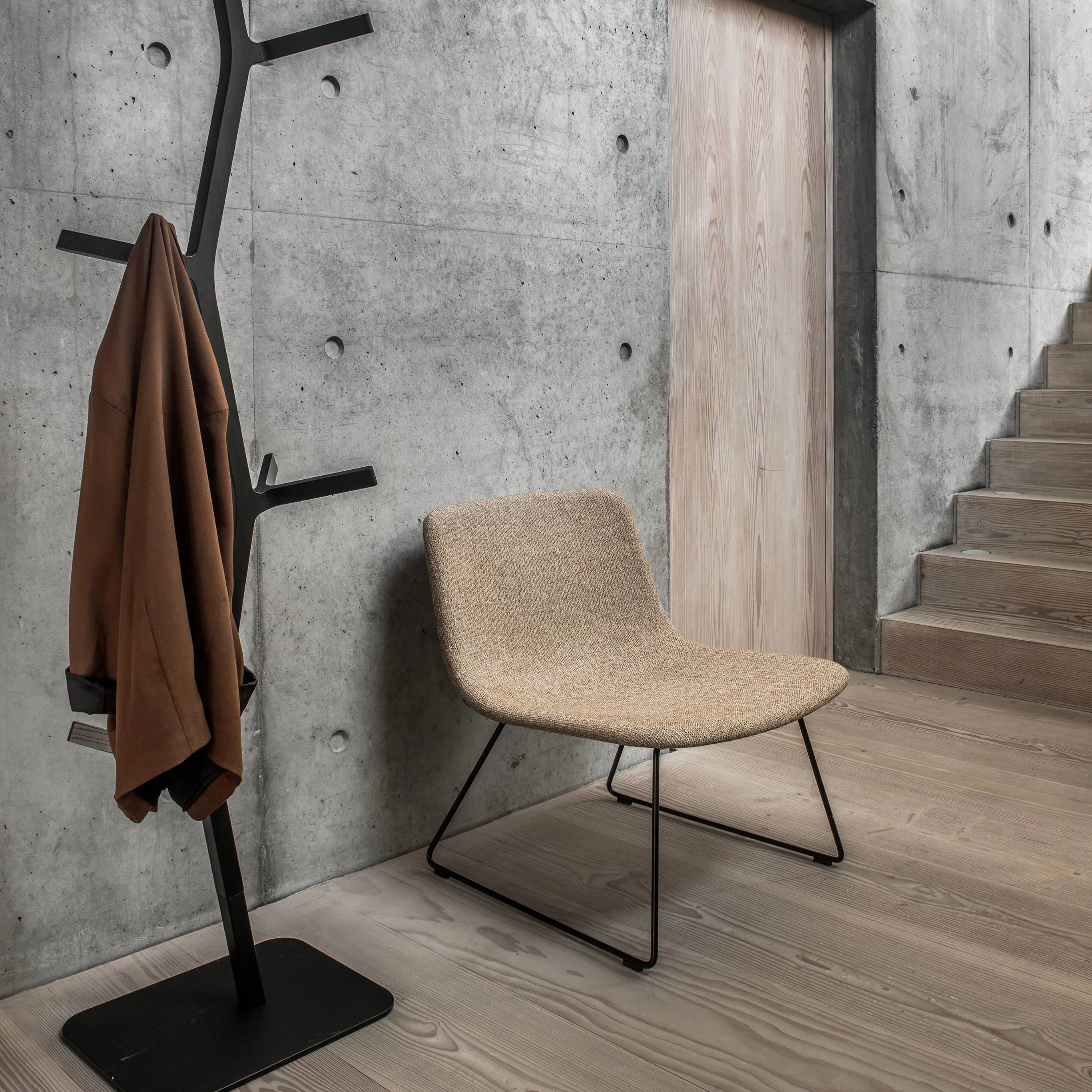 Nara Coat Stand