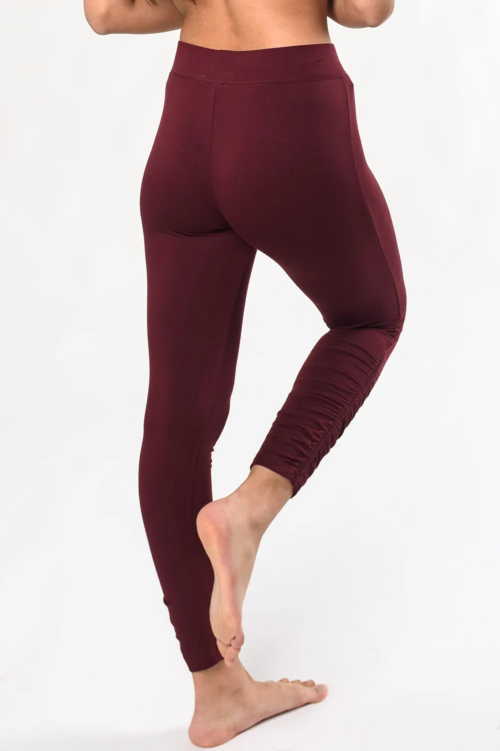 Ruched Movement Bamboo Legging - Wine
