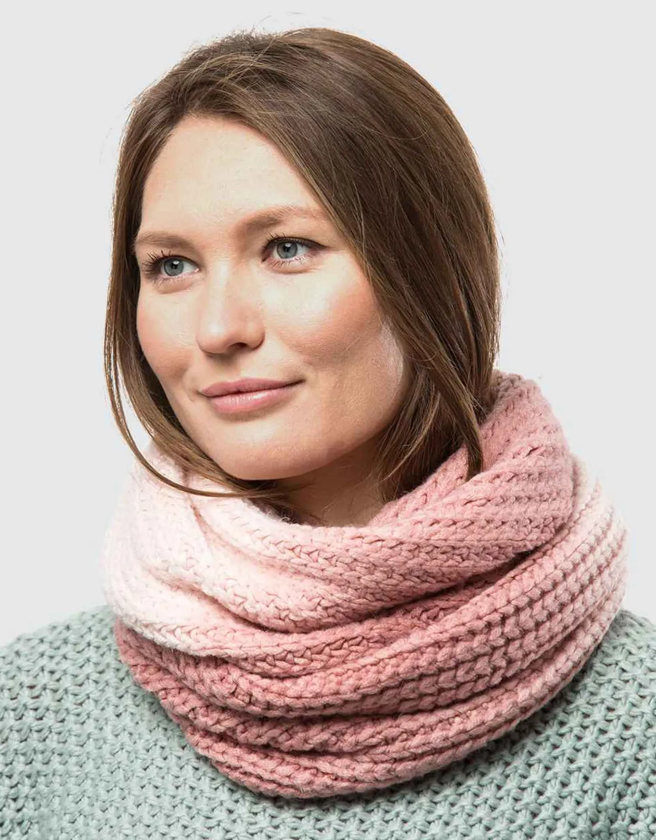 Women's Cable Knit Ombre' Infinity Circle Scarf