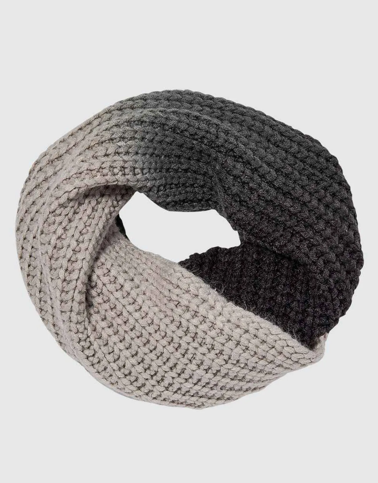 Women's Cable Knit Ombre' Infinity Circle Scarf