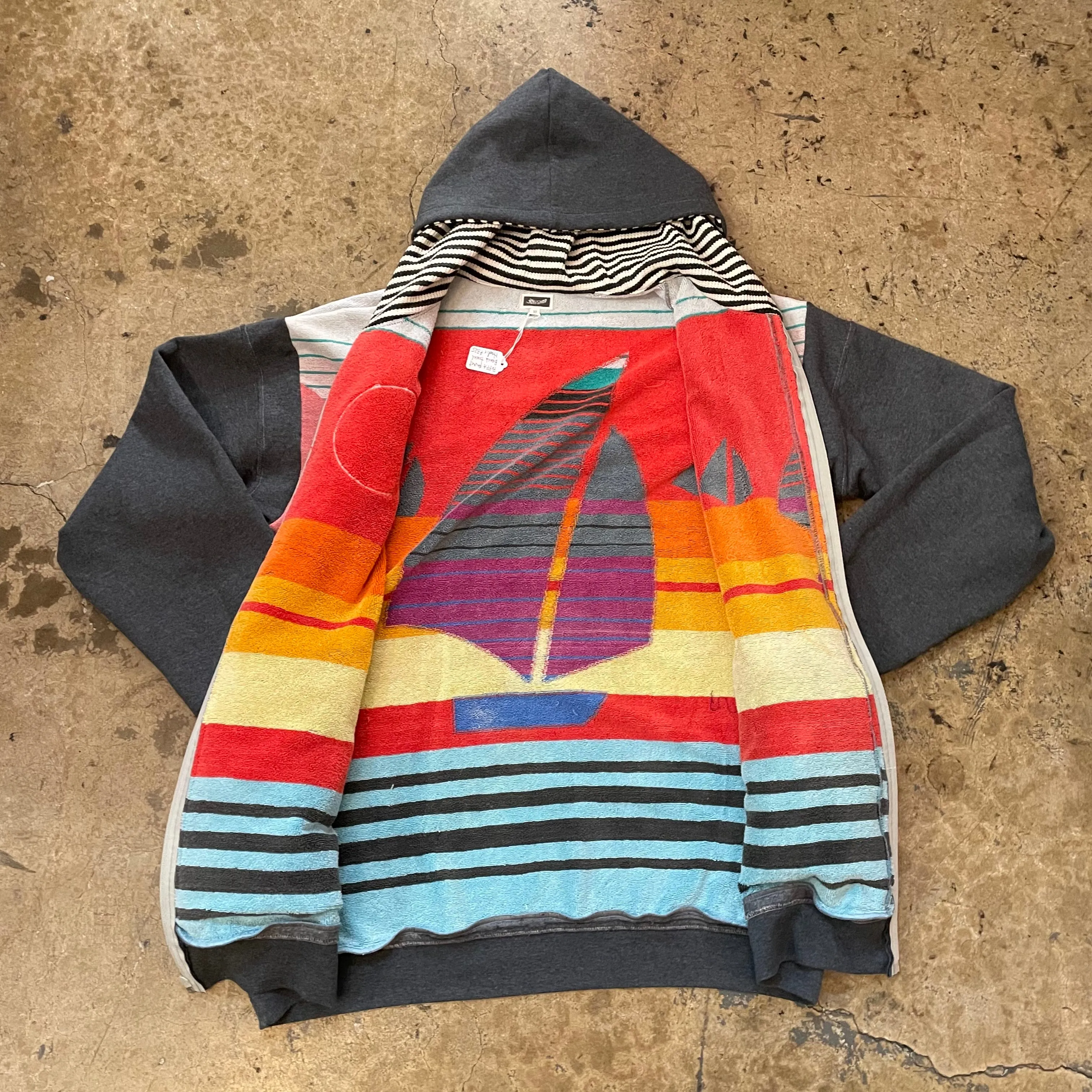 Yokishop - Puffer Pocket Beach Towel Hoodie